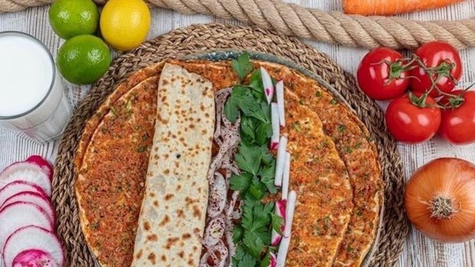 Pide mi, lahmacun mu deseler hangisini seçersin?