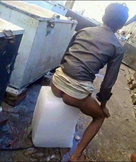 Popomun deliğini arı soktu çok fena acıyor ve kaşınıyor ne yapacağım?