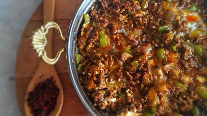 Menemenin içerisine et ve et ürünlerinden koyar mısınız?