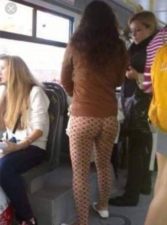 Kızlar " Tayt " ile nasıl bu kadar edepsizleşebildiler ne ara " Ar " damarları çatladı?