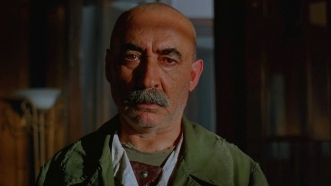 Şener Şen denince aklınıza hangi filmi geliyor?