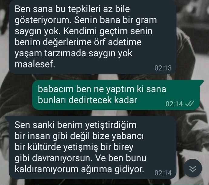 Muhafazakar babamla hiç anlaşamıyoruz, hayatı bana zindan ediyor. Ne yapacağım ya?