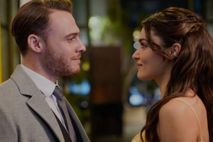Hande Erçel ve Kerem Bursin barışmalarının üzerine tekrar ayrıldılar. Ex’ten next olmaz mı?