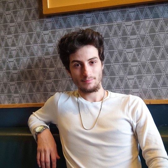 Sosyal medyada nasıl bir profil size "Bir bakış baktın kalbimi yaktın" dedirtir?