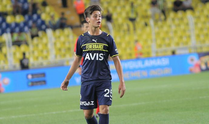 Fenerbahçede oynayan 16 yaşındaki Arda Güler adından söz ettirdi! Ailesi çok gurur duymamış mıdır sizce de?