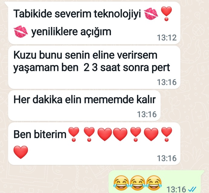 Led ışıklı silikonlu göğüs trend olsa çevrede en çok hangi rengi görmek isterdiniz?