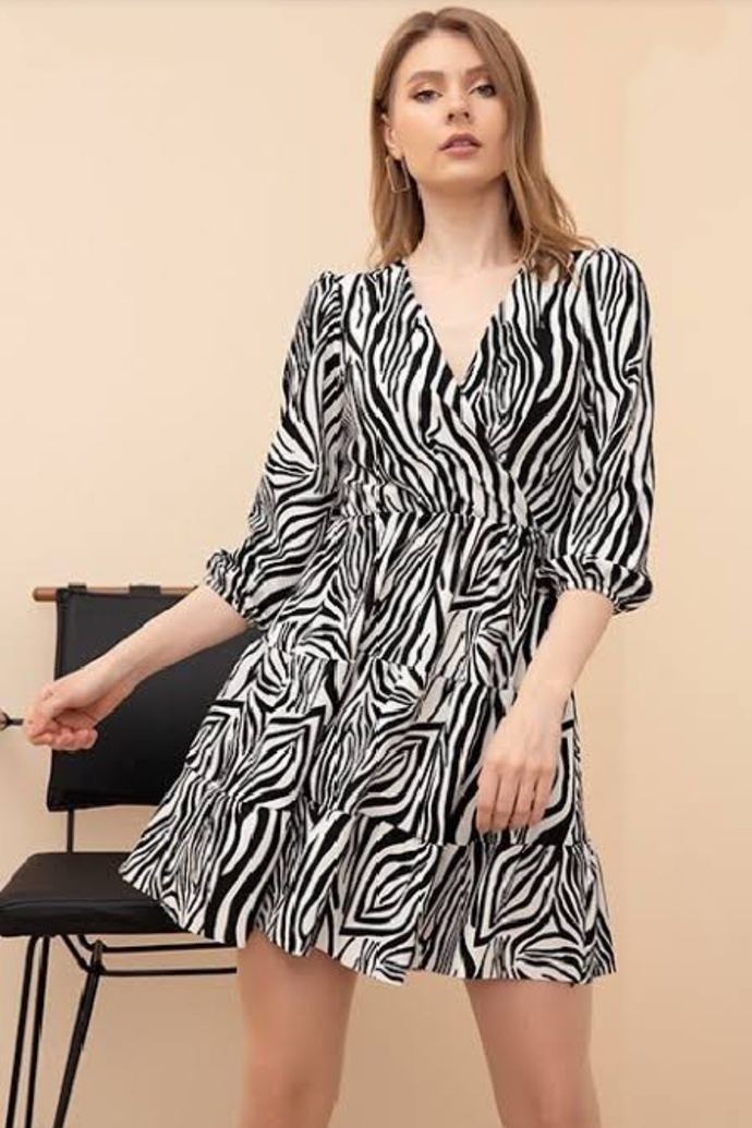 Zebra desenli elbiseleri beğeniyor musunuz?