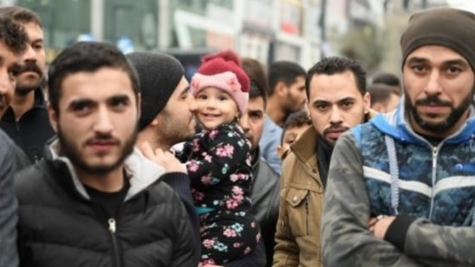 Seyreltme Projesi kapsamında 3’ü büyükşehir 19 ile Suriyelilerin girişi yasaklandı. Kararı nasıl buldunuz?