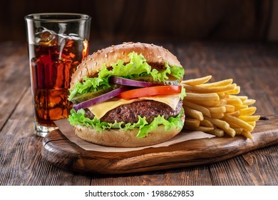 Hamburgerin yanında kola mı tercih edersiniz ayran mı?