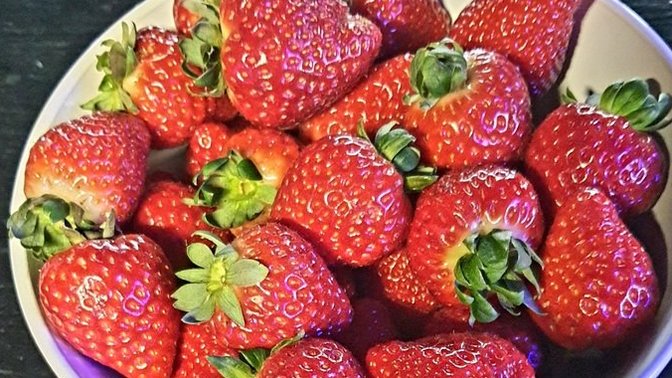 Kahvaltıda çilek yenir mi?