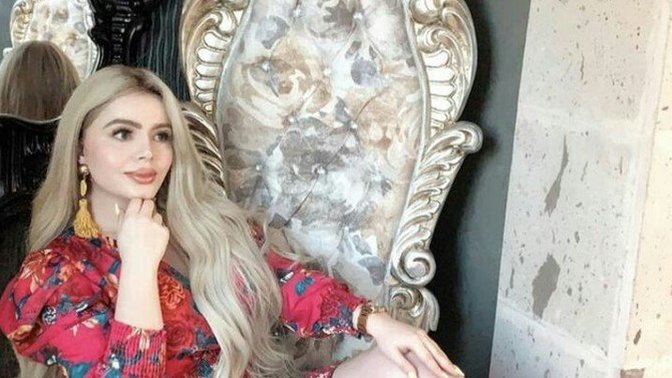 Beyaz tene sarı saç gider mi?