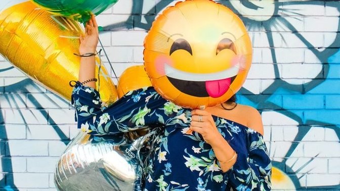 Size samimiyetsiz gelen emojiler var mı?