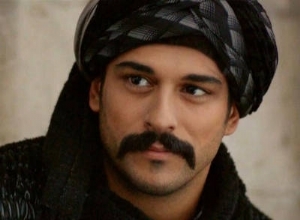 Bıyıklı erkekler çok seksi değil mi ya?