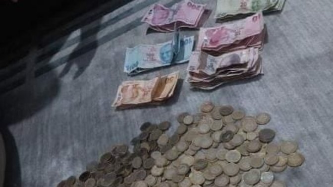 Kumbaramı açtım, sizce ne kadar biriktirmişimdir?