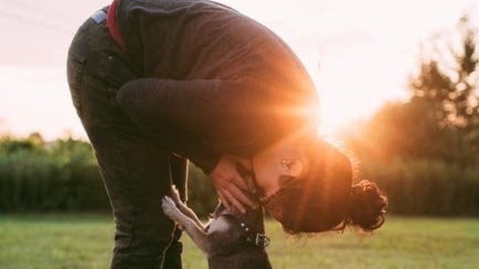 Kedi ve köpekleri öperek seviyor musunuz?