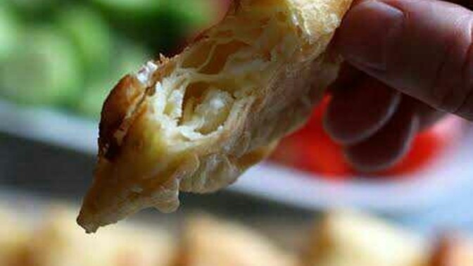 Dışarıda börek elle mi yenir, çatal bıçak ile mi?