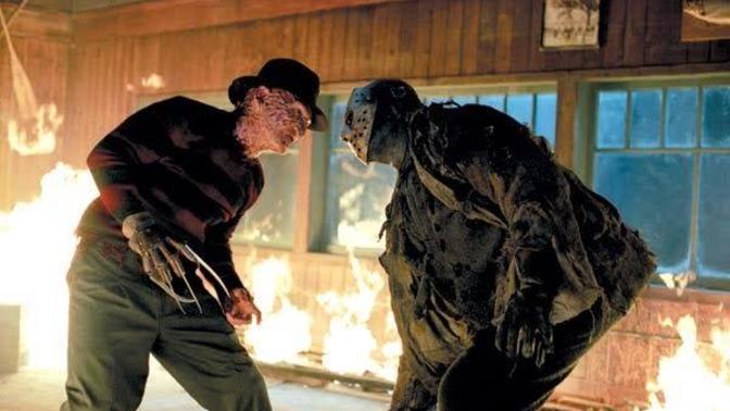 Hangi iki korku filmi karakterinin birbirleriyle kapışmasını izlemek isterdiniz?