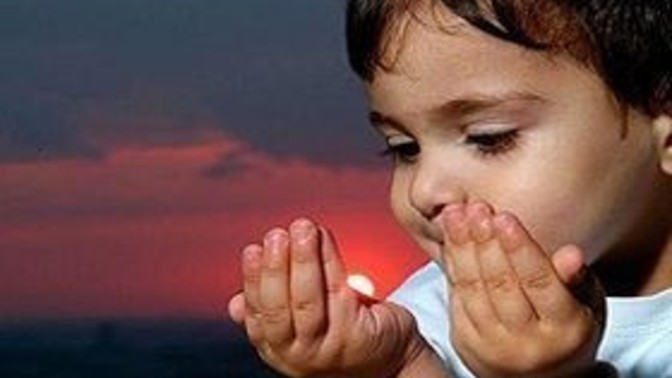 Çocuklara dinimizi öğretmek için nasıl bir yol izlemeliyiz?