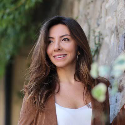 Komedi deyince akan suları durduran ennn komik kadın sence hangisi?