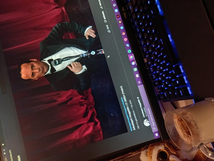 Komedi deyince akan suları durduran ennn komik kadın sence hangisi?