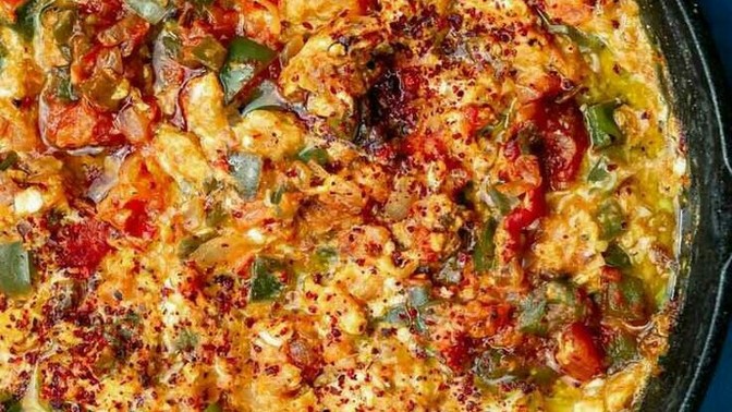Menemen soğanlı mı olur, soğansız mı?