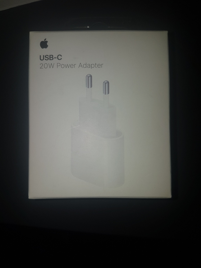 Merhabalar bir siteden Apple şarj aleti aldım 240 TL idi Apple Appleın resmi sitesi sandım ama orijinal mi sizce?
