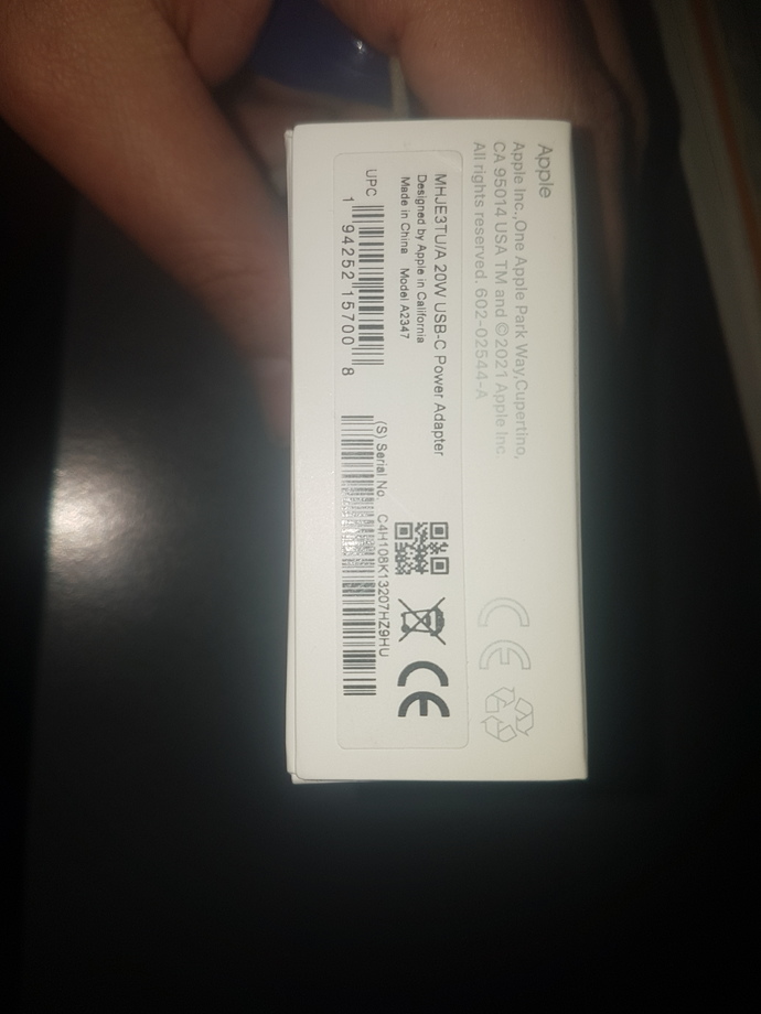 Merhabalar bir siteden Apple şarj aleti aldım 240 TL idi Apple Appleın resmi sitesi sandım ama orijinal mi sizce?
