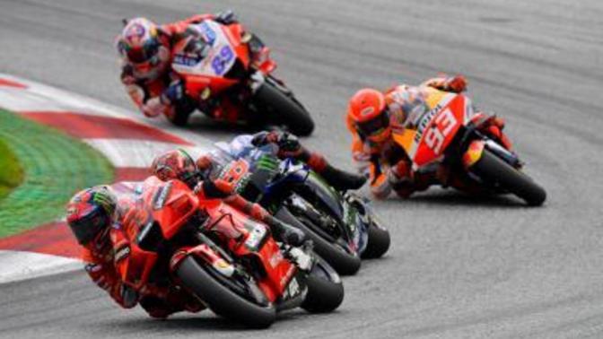 Grand Prix yarışlarında arabalara mı, motosikletlere mi ilgilisiniz?