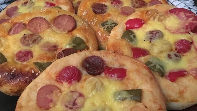 Mini pizza yaptım, nasıl görünüyor?