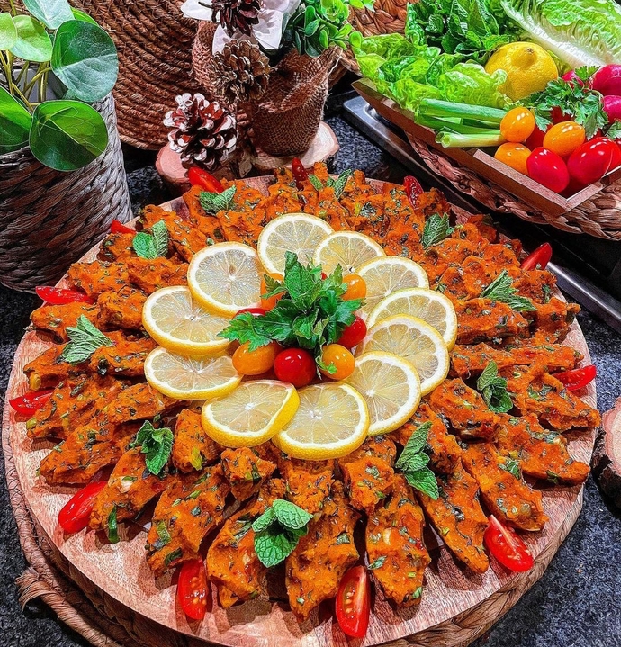 Tarafını seç mercimek köftesi mi kısır mı?