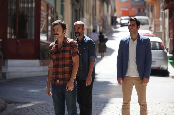 Senaryosundan ziyade müzikleriyle aklınızda yer etmiş dizi/film var mı?