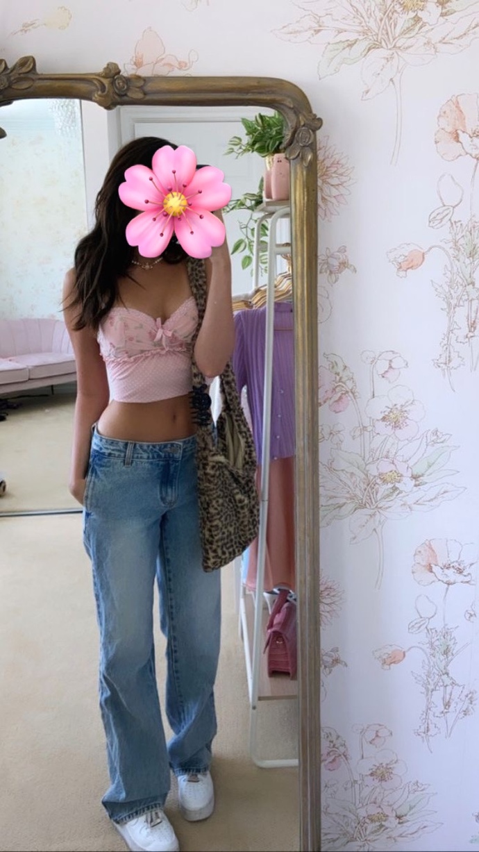 Yeni aldığım büstiyerimle barbie gibi oldum. Sizce de harika değil mi?