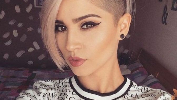 Bu tarz kısa saç kesimin modası geçti mi?