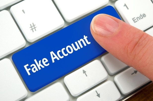 Sizi denemek için fake hesap açan sevgili ayrılığı hak eder mi?