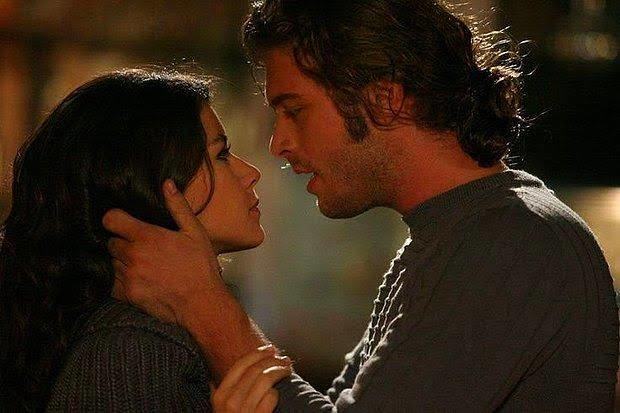 Beren Saat ve Kıvanç Tatlıtuğ aynı projede buluşacak! Hangi iki oyuncuyu yeniden aynı yapımda görmek istersiniz?
