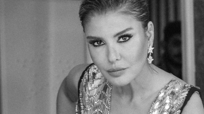 Gülben Ergen canlı müzik kısıtlamasına isyan etti! "Müsisyenler açlıktan öldü!" dedi. Sizce haklı mı?