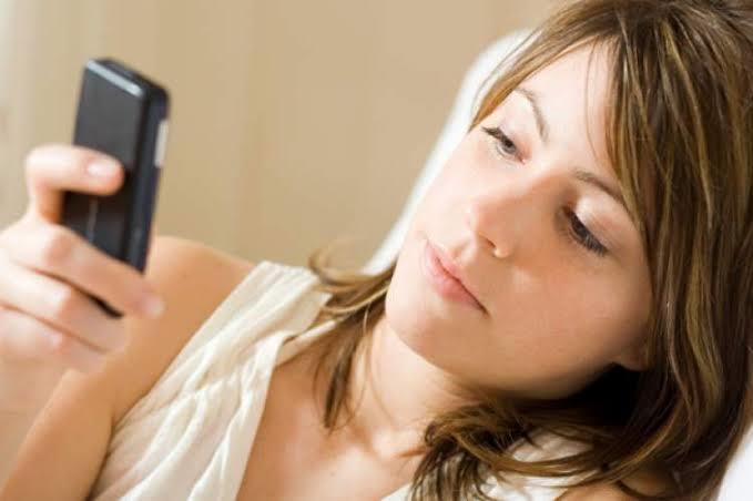 Şu an kimi arasanız tak diye telefonunuzu açar?