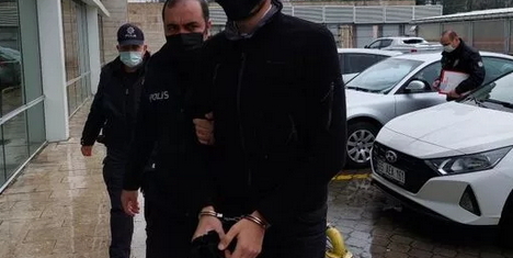 Düğün pastası yediği için kelepçelendi! Sizin düğününüze gelip pastanızdan yiyen birisine kızar mıydınız?