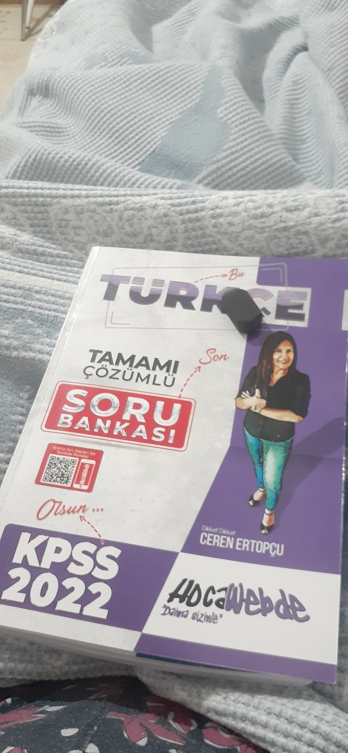 Bir test çözüyorum kontrol ediyorum, 10 dk bir şey izliyorum.. bir test çözüyorum 10 dk mesajlara. Bakıyorum? Verim oluyor mudur?