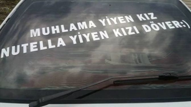 Arabanın arka camına söz yazacak olsanız ne yazardınız?