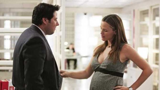 Bekar ve çocuklu bir anne olarak ayakta kalmaya çalışıyorum. Bu ülkede bekar çalışan bir anne olmak neden zor?