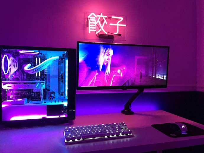 Bilgisayarda sadelikten yana mısın, RGB ışıklandırmadan yana mı?
