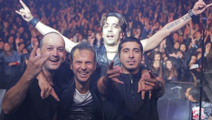 Türk rock müzik gruplarında hangisi favorin?