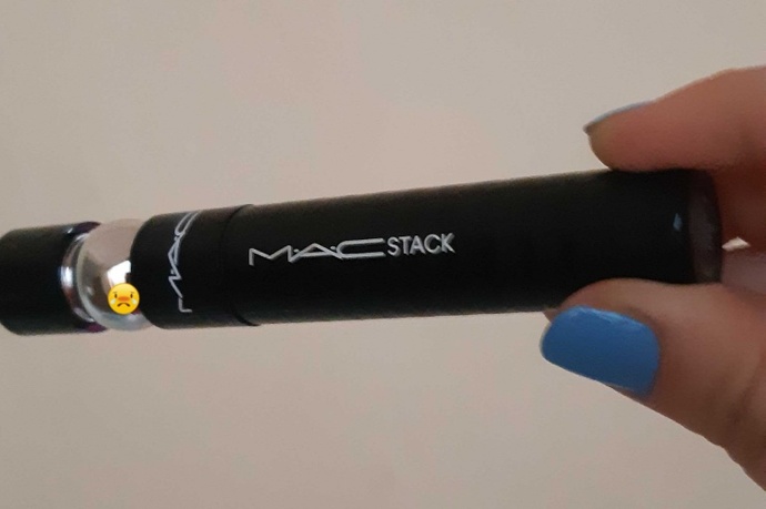 MAC rimele 379 lira verdiğim için sevgilimle büyük bir kavga ettik. Kim haklı?