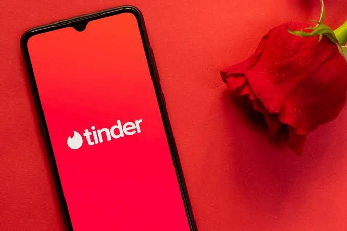 Tinder kullanan biriyle sevgili olabilir miydiniz?
