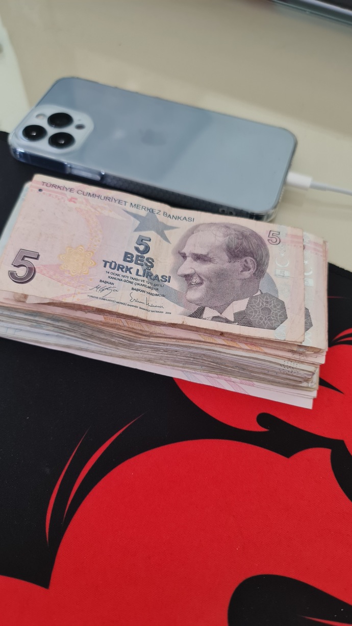 Şu an cebinde ya da cuzdanında ne kadar para var?