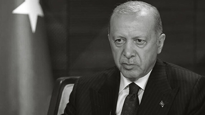 Cumhurbaşkanı hakkında görüş söyleyen hapse atılmalı mı?