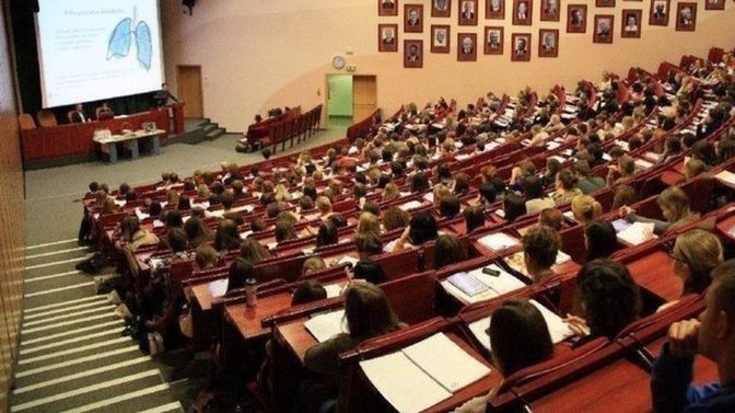 2 yıllık bölümleri okumak anlamsız mı?