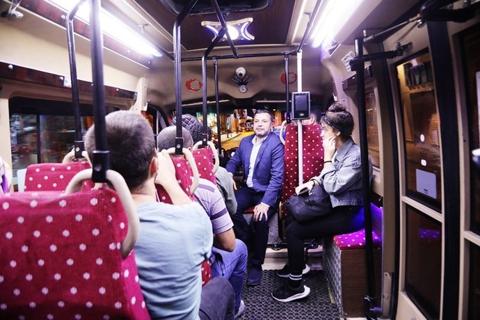 Otobüste yaşlı, hamile, engelli yolculara yer verir misiniz?