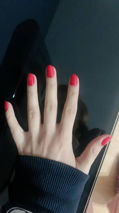 Tırnakta sadelikten yana mısınız, yoksa çiçekli böcekli nail artları sever misiniz?